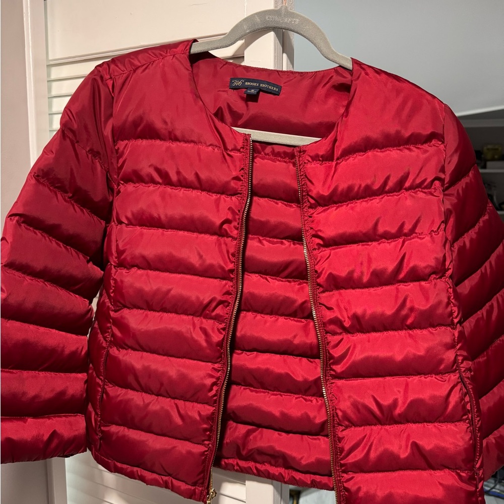 Ladies Brooks Brothers quilted down jacket 3/4 sleeve
Size Medium